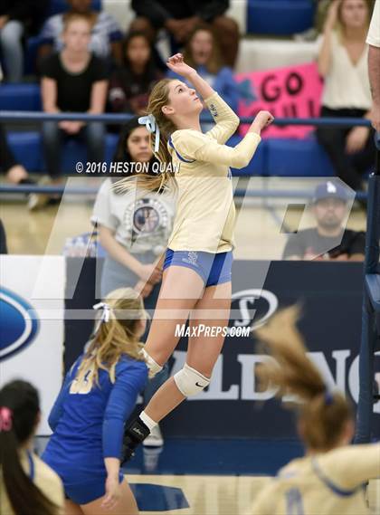 Thumbnail 3 in Santa Margarita vs. Mater Dei (CIF SS D1 Final) photogallery.