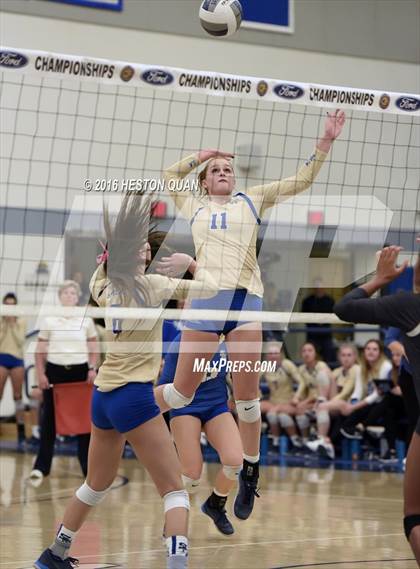 Thumbnail 3 in Santa Margarita vs. Mater Dei (CIF SS D1 Final) photogallery.