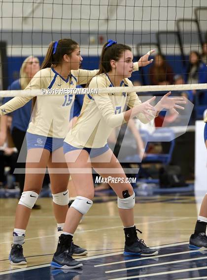 Thumbnail 3 in Santa Margarita vs. Mater Dei (CIF SS D1 Final) photogallery.