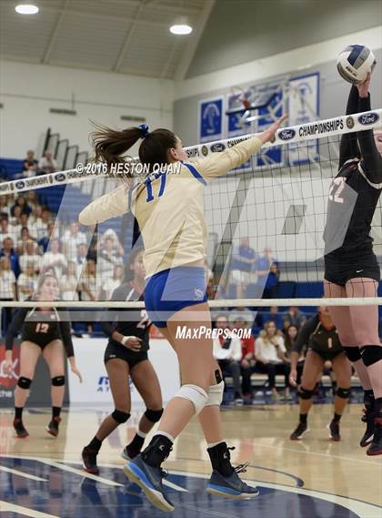 Thumbnail 2 in Santa Margarita vs. Mater Dei (CIF SS D1 Final) photogallery.