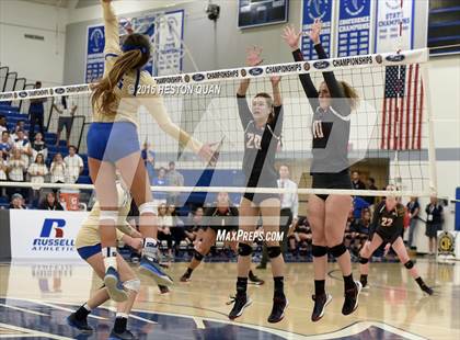 Thumbnail 2 in Santa Margarita vs. Mater Dei (CIF SS D1 Final) photogallery.