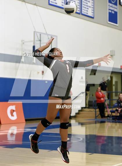 Thumbnail 3 in Santa Margarita vs. Mater Dei (CIF SS D1 Final) photogallery.