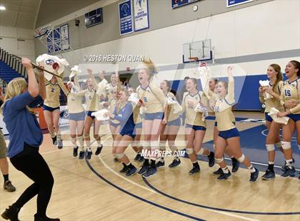 Thumbnail 2 in Santa Margarita vs. Mater Dei (CIF SS D1 Final) photogallery.