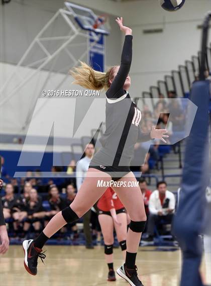 Thumbnail 2 in Santa Margarita vs. Mater Dei (CIF SS D1 Final) photogallery.