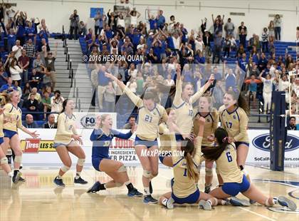 Thumbnail 1 in Santa Margarita vs. Mater Dei (CIF SS D1 Final) photogallery.