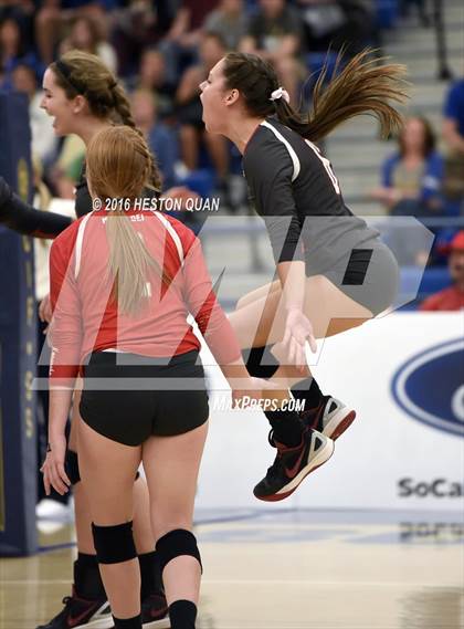 Thumbnail 1 in Santa Margarita vs. Mater Dei (CIF SS D1 Final) photogallery.