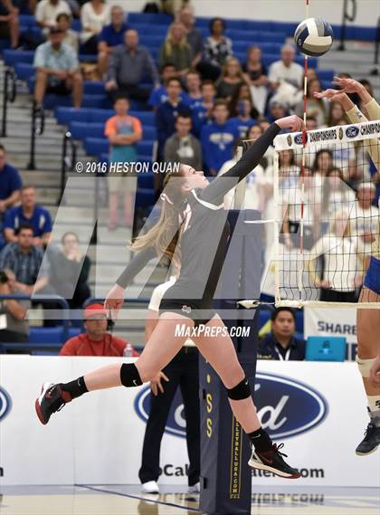Thumbnail 3 in Santa Margarita vs. Mater Dei (CIF SS D1 Final) photogallery.