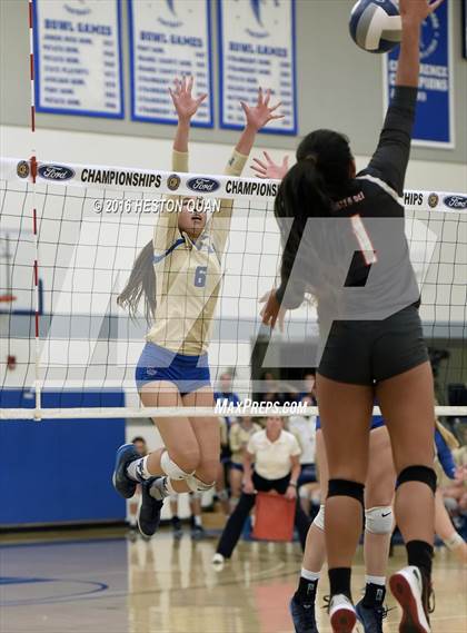Thumbnail 1 in Santa Margarita vs. Mater Dei (CIF SS D1 Final) photogallery.