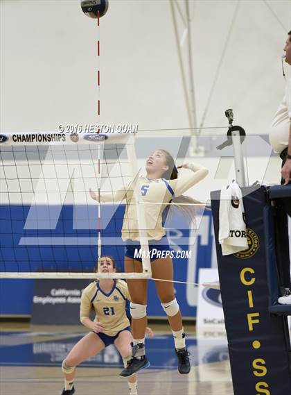 Thumbnail 1 in Santa Margarita vs. Mater Dei (CIF SS D1 Final) photogallery.