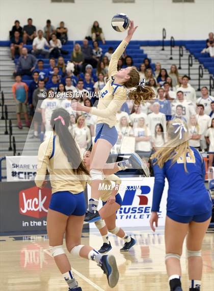 Thumbnail 2 in Santa Margarita vs. Mater Dei (CIF SS D1 Final) photogallery.