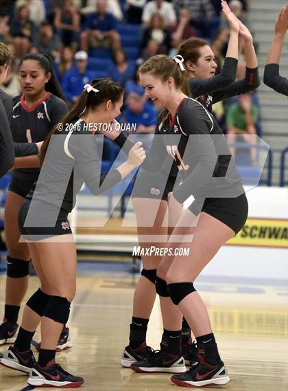 Thumbnail 1 in Santa Margarita vs. Mater Dei (CIF SS D1 Final) photogallery.