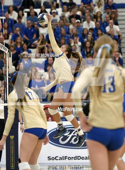 Thumbnail 3 in Santa Margarita vs. Mater Dei (CIF SS D1 Final) photogallery.