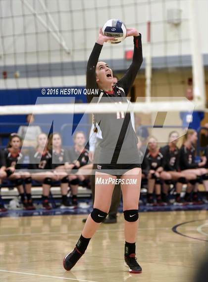 Thumbnail 2 in Santa Margarita vs. Mater Dei (CIF SS D1 Final) photogallery.