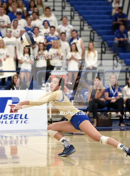Thumbnail 3 in Santa Margarita vs. Mater Dei (CIF SS D1 Final) photogallery.