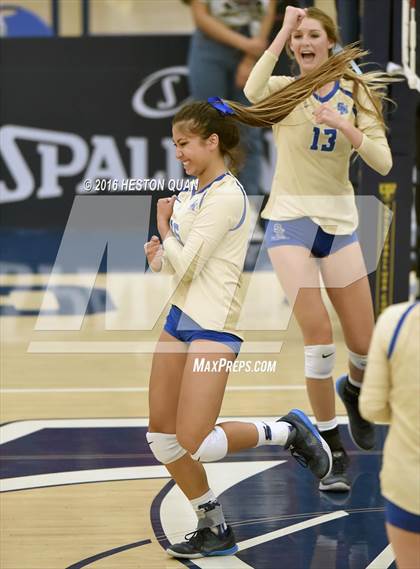 Thumbnail 3 in Santa Margarita vs. Mater Dei (CIF SS D1 Final) photogallery.