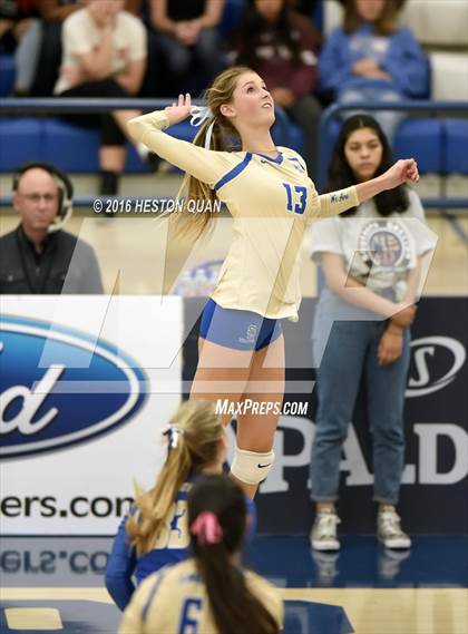 Thumbnail 3 in Santa Margarita vs. Mater Dei (CIF SS D1 Final) photogallery.
