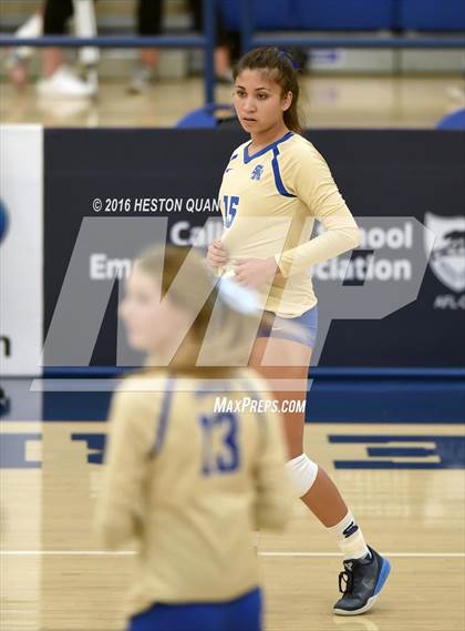Thumbnail 2 in Santa Margarita vs. Mater Dei (CIF SS D1 Final) photogallery.