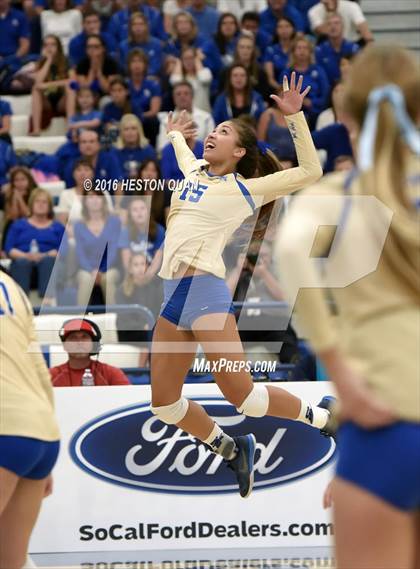 Thumbnail 2 in Santa Margarita vs. Mater Dei (CIF SS D1 Final) photogallery.