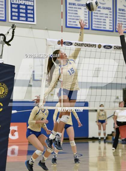 Thumbnail 1 in Santa Margarita vs. Mater Dei (CIF SS D1 Final) photogallery.