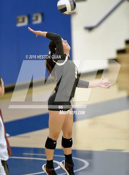 Thumbnail 1 in Santa Margarita vs. Mater Dei (CIF SS D1 Final) photogallery.