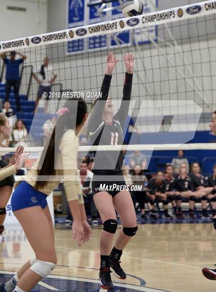 Thumbnail 1 in Santa Margarita vs. Mater Dei (CIF SS D1 Final) photogallery.