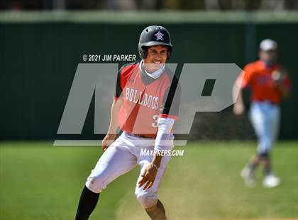 Thumbnail 3 in Glenn vs. Bowie (AISD Tournament) photogallery.
