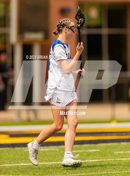 Thumbnail 2 in Lexington vs Spartanburg (SCHSL 5A Div 1 Final) photogallery.