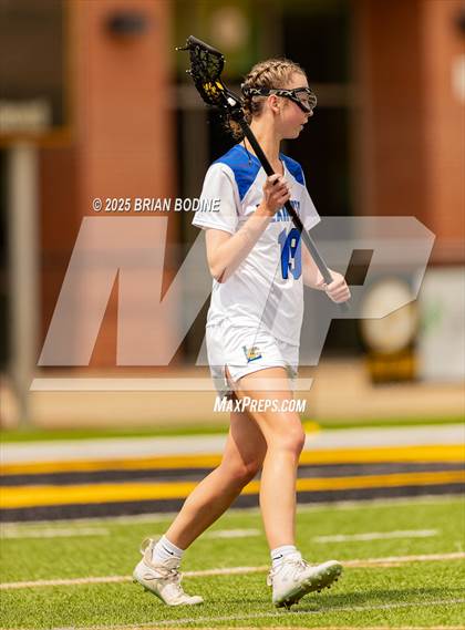 Thumbnail 3 in Lexington vs Spartanburg (SCHSL 5A Div 1 Final) photogallery.