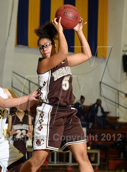Thumbnail 1 in Yuba City vs. Gridley (Lady Bulldog Holiday Classic) photogallery.