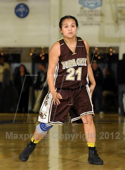 Thumbnail 1 in Yuba City vs. Gridley (Lady Bulldog Holiday Classic) photogallery.
