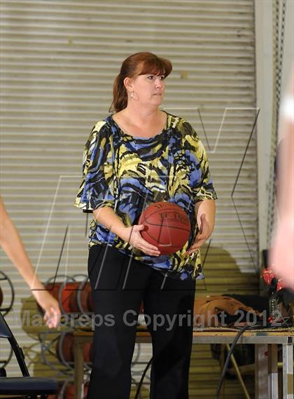 Thumbnail 1 in Yuba City vs. Gridley (Lady Bulldog Holiday Classic) photogallery.