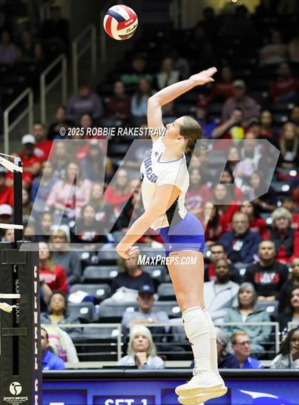 Thumbnail 2 in Byron Nelson vs. Dawson (UIL 6A D1 Volleyball Final) photogallery.