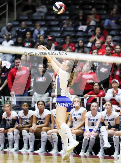 Thumbnail 3 in Byron Nelson vs. Dawson (UIL 6A D1 Volleyball Final) photogallery.