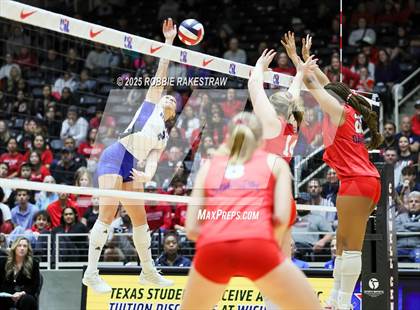 Thumbnail 3 in Byron Nelson vs. Dawson (UIL 6A D1 Volleyball Final) photogallery.
