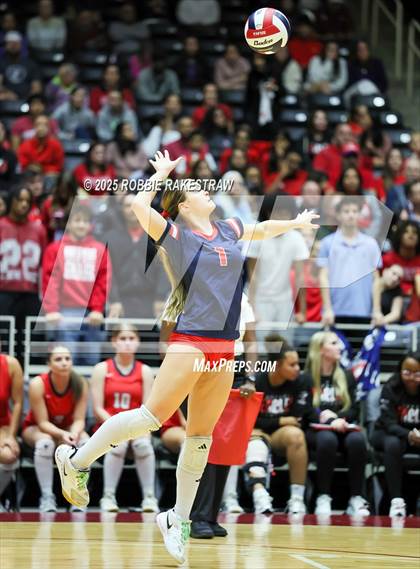 Thumbnail 2 in Byron Nelson vs. Dawson (UIL 6A D1 Volleyball Final) photogallery.
