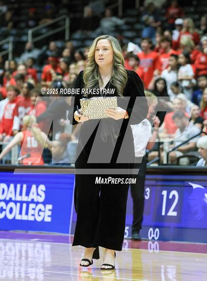 Thumbnail 2 in Byron Nelson vs. Dawson (UIL 6A D1 Volleyball Final) photogallery.