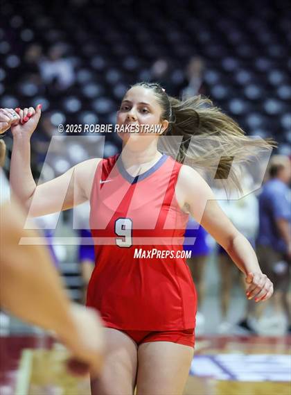 Thumbnail 1 in Byron Nelson vs. Dawson (UIL 6A D1 Volleyball Final) photogallery.