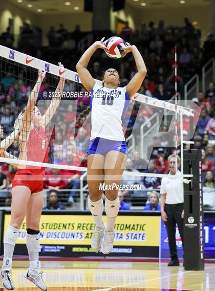 Thumbnail 1 in Byron Nelson vs. Dawson (UIL 6A D1 Volleyball Final) photogallery.