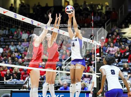 Thumbnail 2 in Byron Nelson vs. Dawson (UIL 6A D1 Volleyball Final) photogallery.