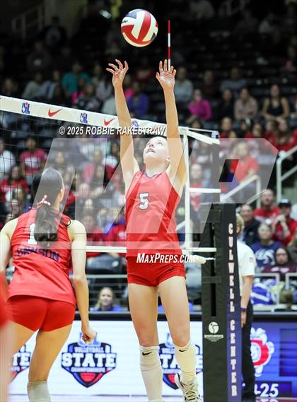 Thumbnail 1 in Byron Nelson vs. Dawson (UIL 6A D1 Volleyball Final) photogallery.