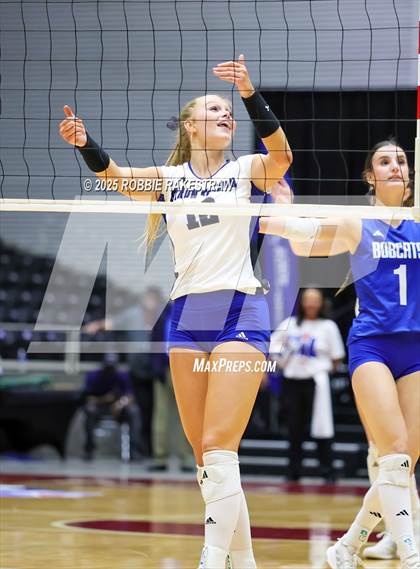 Thumbnail 2 in Byron Nelson vs. Dawson (UIL 6A D1 Volleyball Final) photogallery.