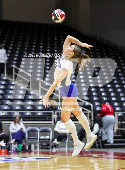 Thumbnail 3 in Byron Nelson vs. Dawson (UIL 6A D1 Volleyball Final) photogallery.