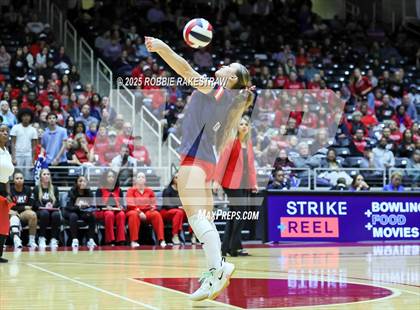 Thumbnail 1 in Byron Nelson vs. Dawson (UIL 6A D1 Volleyball Final) photogallery.