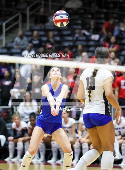Thumbnail 3 in Byron Nelson vs. Dawson (UIL 6A D1 Volleyball Final) photogallery.