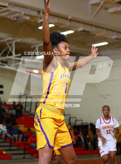 Thumbnail 2 in Lynwood vs. Dominguez photogallery.