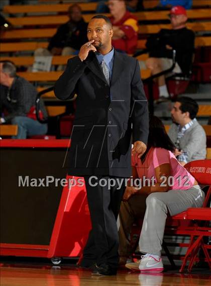 Thumbnail 3 in Rialto vs. Rosary (Nike Extravaganza) photogallery.