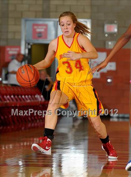 Thumbnail 3 in Rialto vs. Rosary (Nike Extravaganza) photogallery.