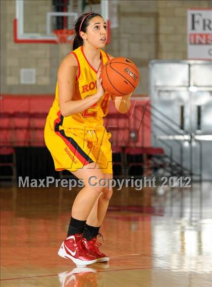 Thumbnail 2 in Rialto vs. Rosary (Nike Extravaganza) photogallery.