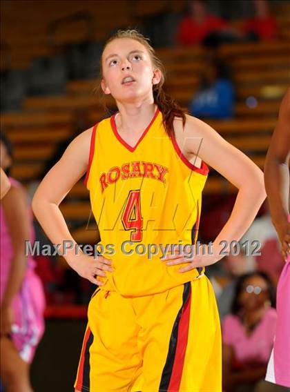 Thumbnail 3 in Rialto vs. Rosary (Nike Extravaganza) photogallery.