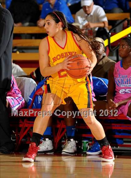 Thumbnail 2 in Rialto vs. Rosary (Nike Extravaganza) photogallery.